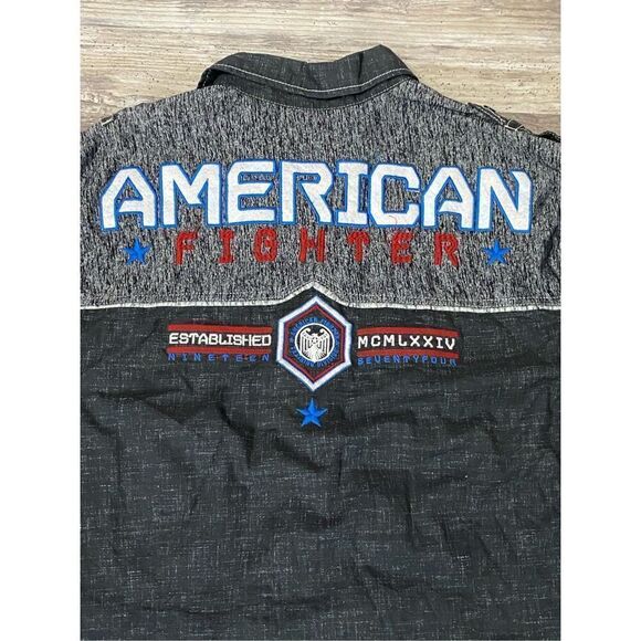 American Fighter Offensive Line Shirt Embroidered Button Front Mens Size Medium - Picture 8 of 8